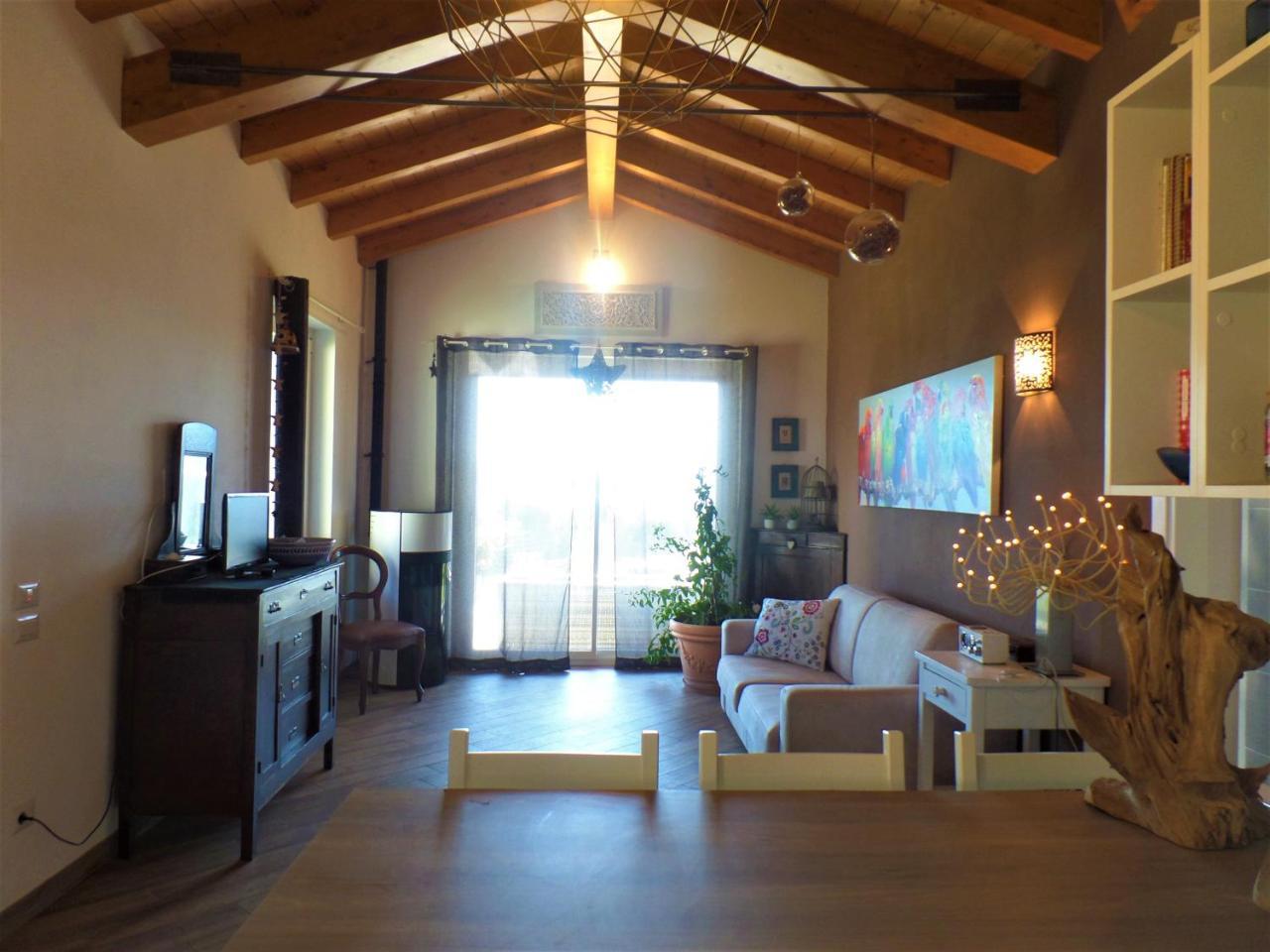 La Briciola Villa Lesa Bagian luar foto